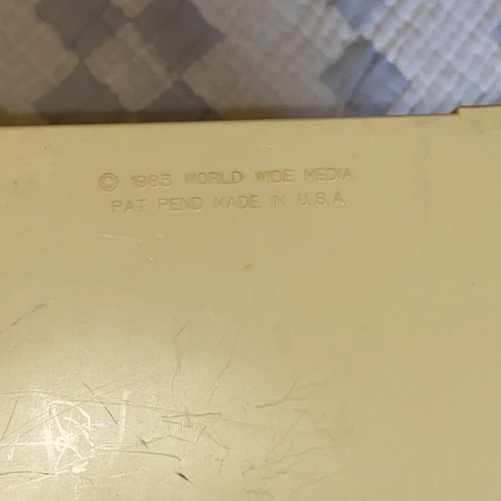 Vintage World Wide Media USA‎ Sewing Storage Case 1983 Plastic